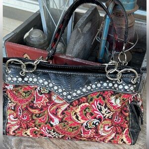 Blazin Roxx Paisley‎ Perfection Quilted Handbag